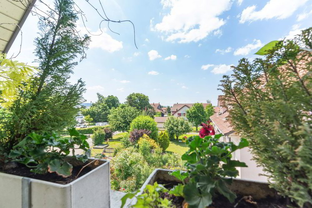 6 rooms Apartment to buy in Volketswil - image 1/11