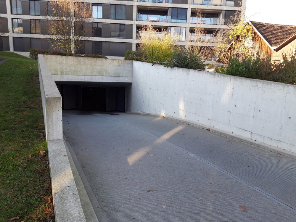 null rooms Car park, garage for rent in Zürich - image 1/2