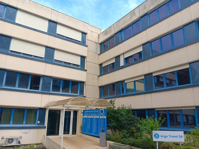 Bureau & Commerce null pièces à louer à Nyon - image 1/1