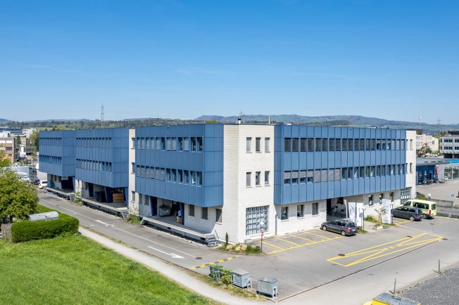 null rooms Office & Commercial for rent in Steinhausen - image 1/1