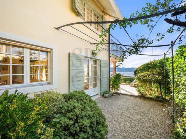 7.5 rooms House to buy in Mont-sur-Rolle - image 1/12