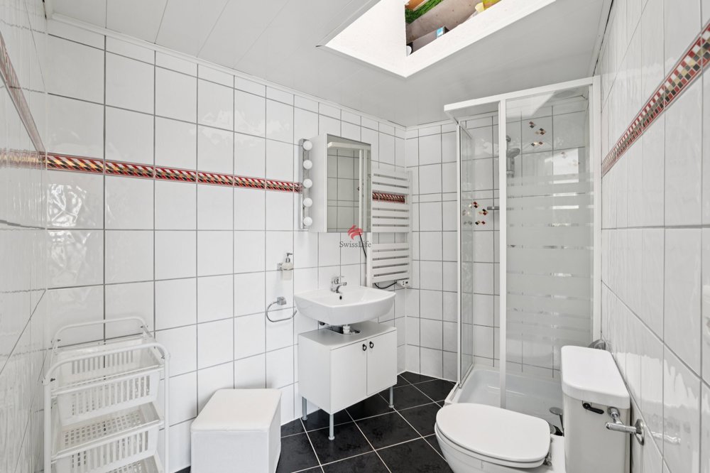 Maison 9 pièces à acheter à Oensingen - image 1/13