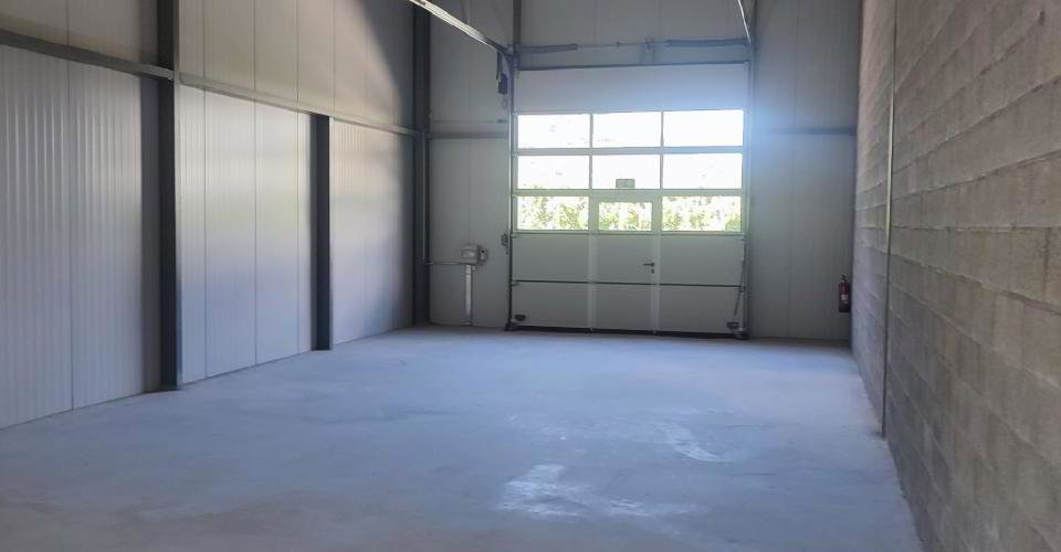 Ufficio & Commercio di null locali in affitto a Saxon - immagine 1/13