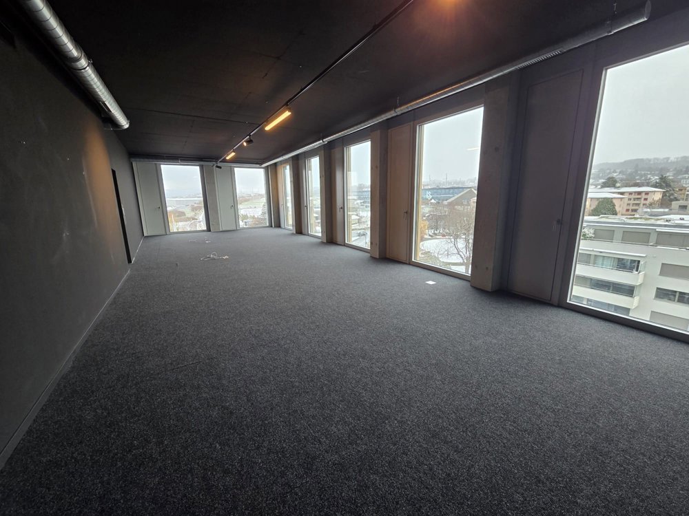 null rooms Office & Commercial for rent in Lausanne - image 1/3