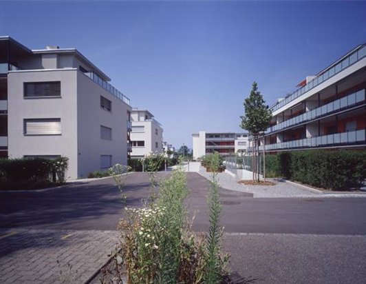 null rooms Car park, garage for rent in Bülach - image 1/2
