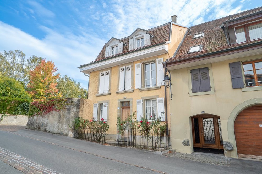 null rooms Car park, garage for rent in Bussigny - image 1/1