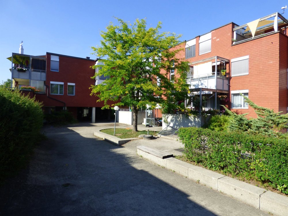 null rooms Car park, garage for rent in Urdorf - image 1/3