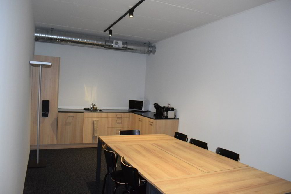 Büroflächen mit hohem Ausbaustandard, Archiv und Küche - Ansicht 4