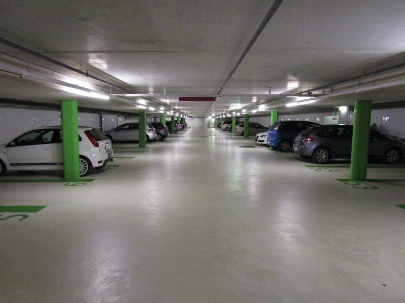 Parcheggio, garage di null locali in affitto a Neuchâtel - immagine 1/4
