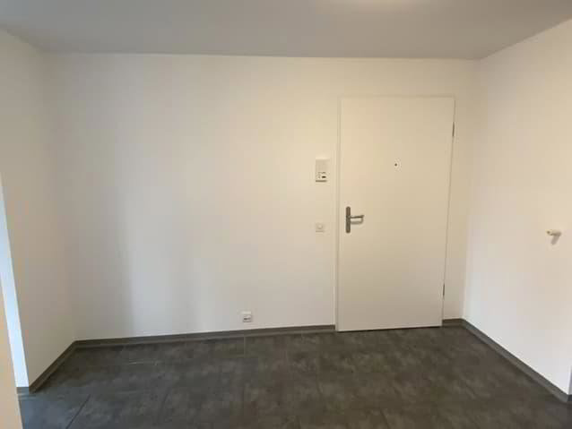 Appartement 3.5 pièces à louer à Courrendlin - image 1/8