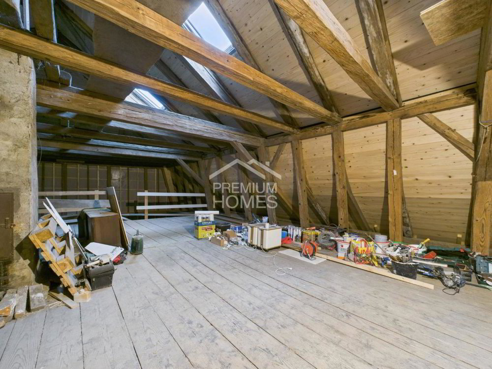 Maison 8 pièces à acheter à Leuzigen - image 1/12