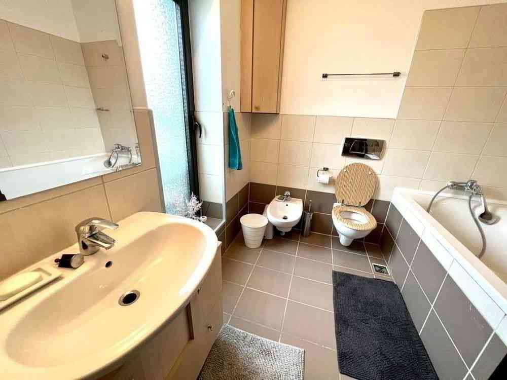 2 rooms Apartment for rent in Winterthur - image 1/7