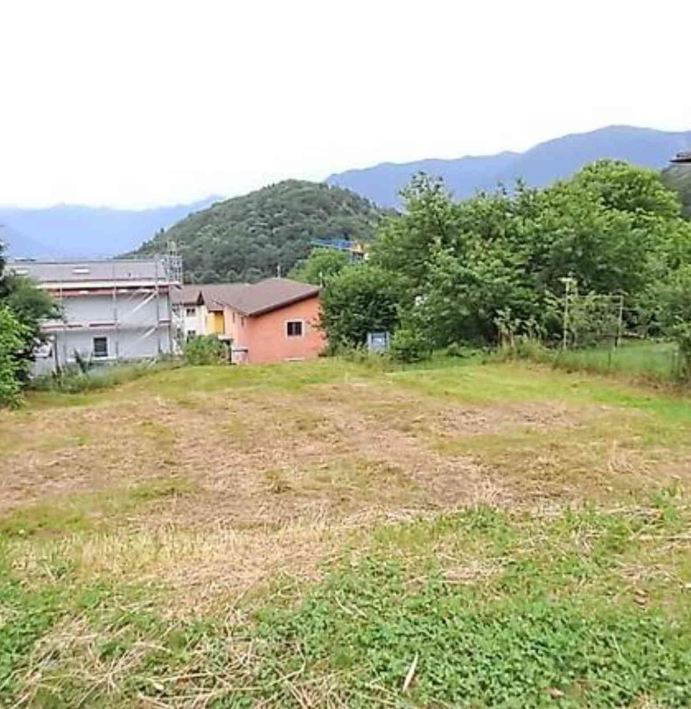 Terreno di null locali in vendita a Arcegno - immagine 1/2