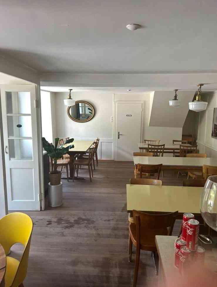Bureau & Commerce 1.5 pièces à louer à Hätzingen - image 1/9