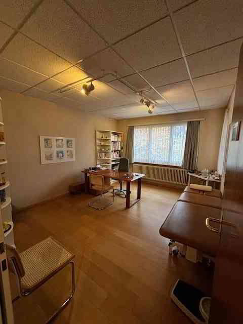 4.5 rooms Office & Commercial for rent in Zürich - image 1/2
