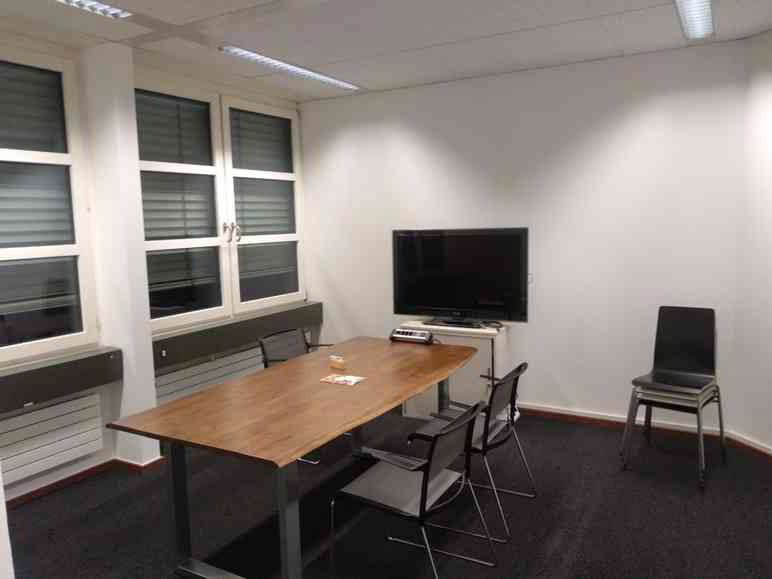 2 Zimmer Büro zu vermieten in Wallisellen - Bild 1/3