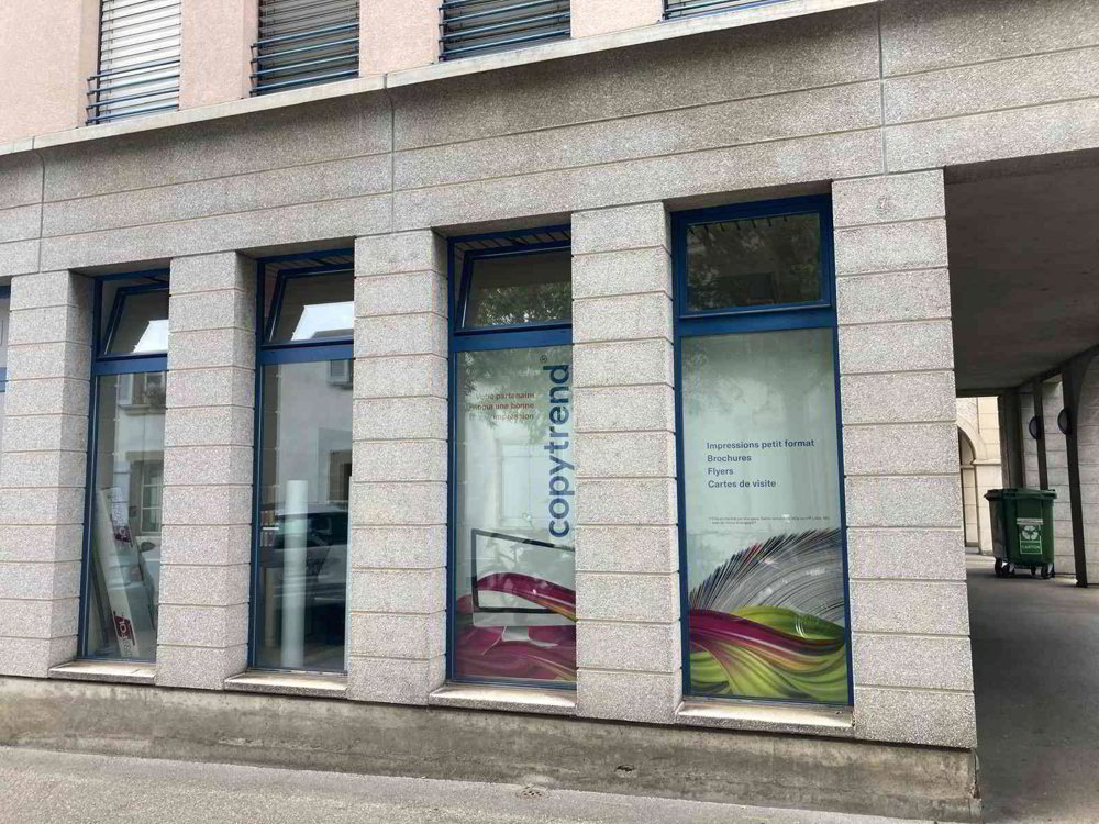 Bureau & Commerce 2 pièces à louer à Nyon - image 1/10