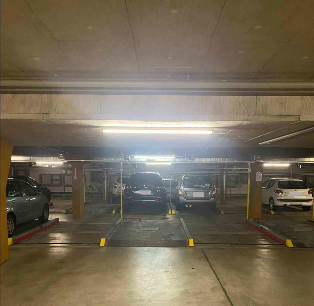 null rooms Car park, garage for rent in Zürich - image 1/1