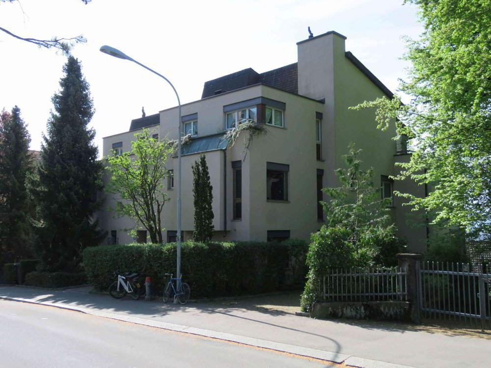 null rooms Car park, garage for rent in Zurigo - image 1/2