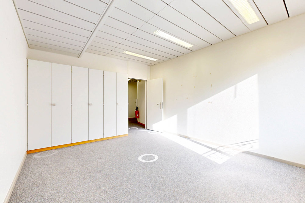 null Zimmer Büro zu vermieten in Neuenburg - Bild 1/12