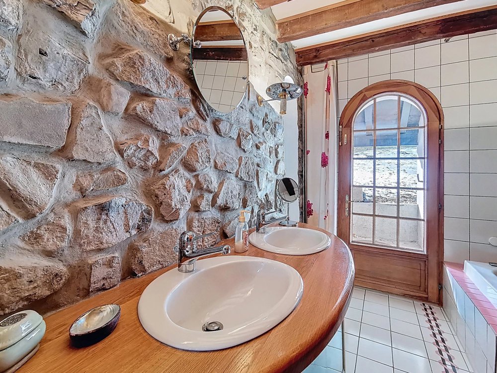 Casa di 7 locali in vendita a Blonay - immagine 1/7