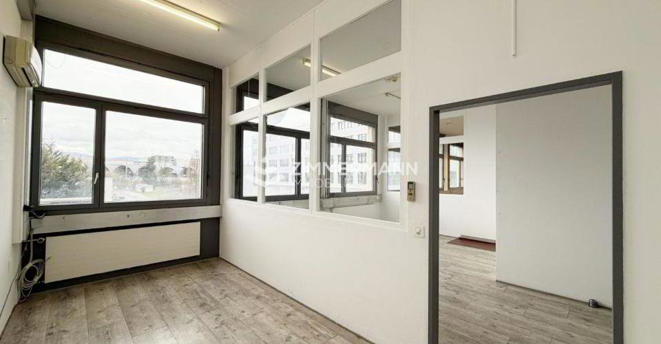 Ufficio & Commercio di null locali in affitto a Satigny - immagine 1/7