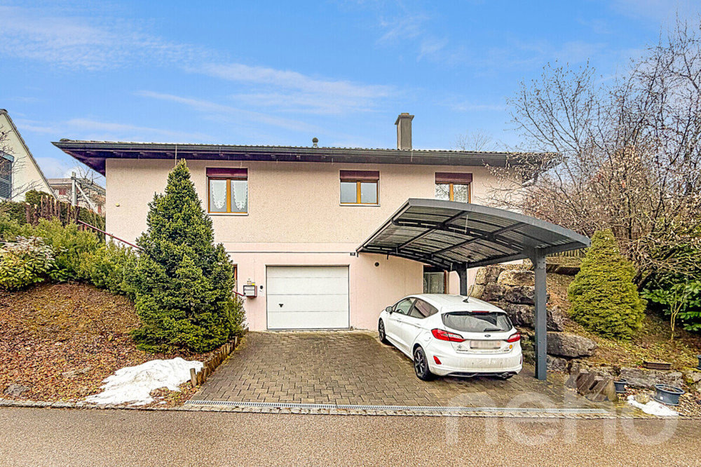 Maison 5.5 pièces à acheter à Moutier - image 1/12