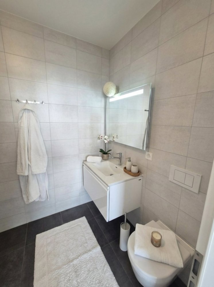 Appartement 4 pièces à acheter à Meyrin - image 1/7
