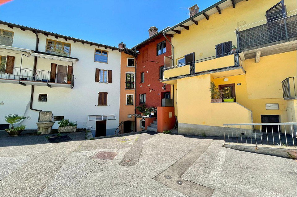 Appartamento di 2 locali in vendita a Ponte Tresa - immagine 1/12