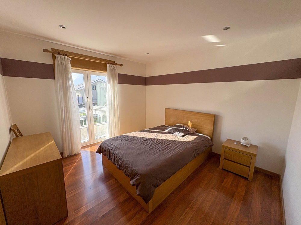 Casa di 9 locali in vendita a Ardon - immagine 1/13