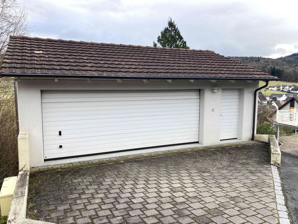 7 rooms House to buy in Lupsingen - image 1/10