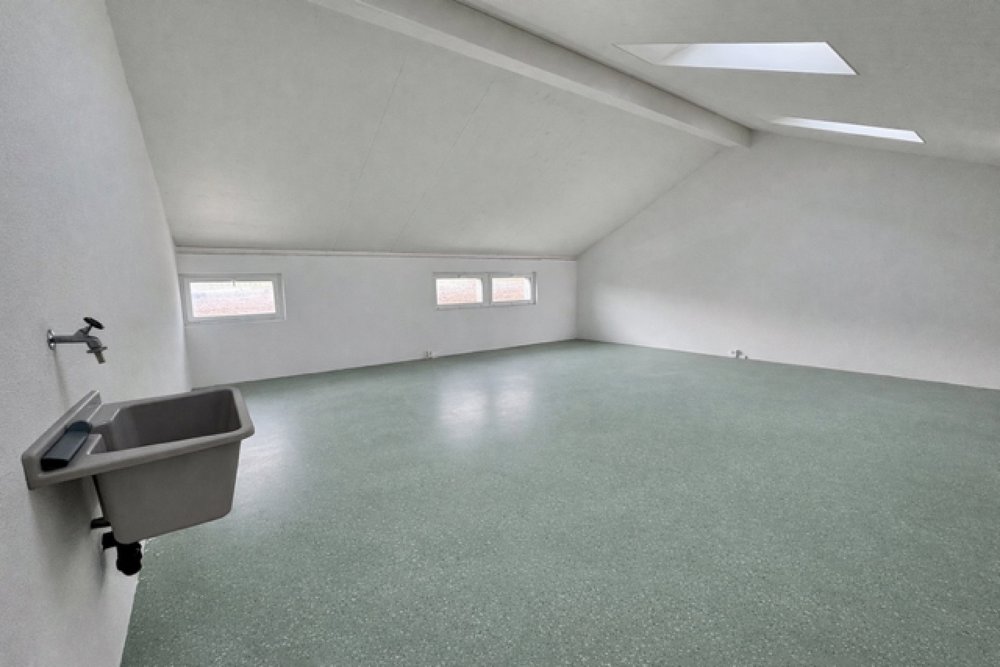 1 Zimmer Büro zu vermieten in Attikon - Bild 1/6