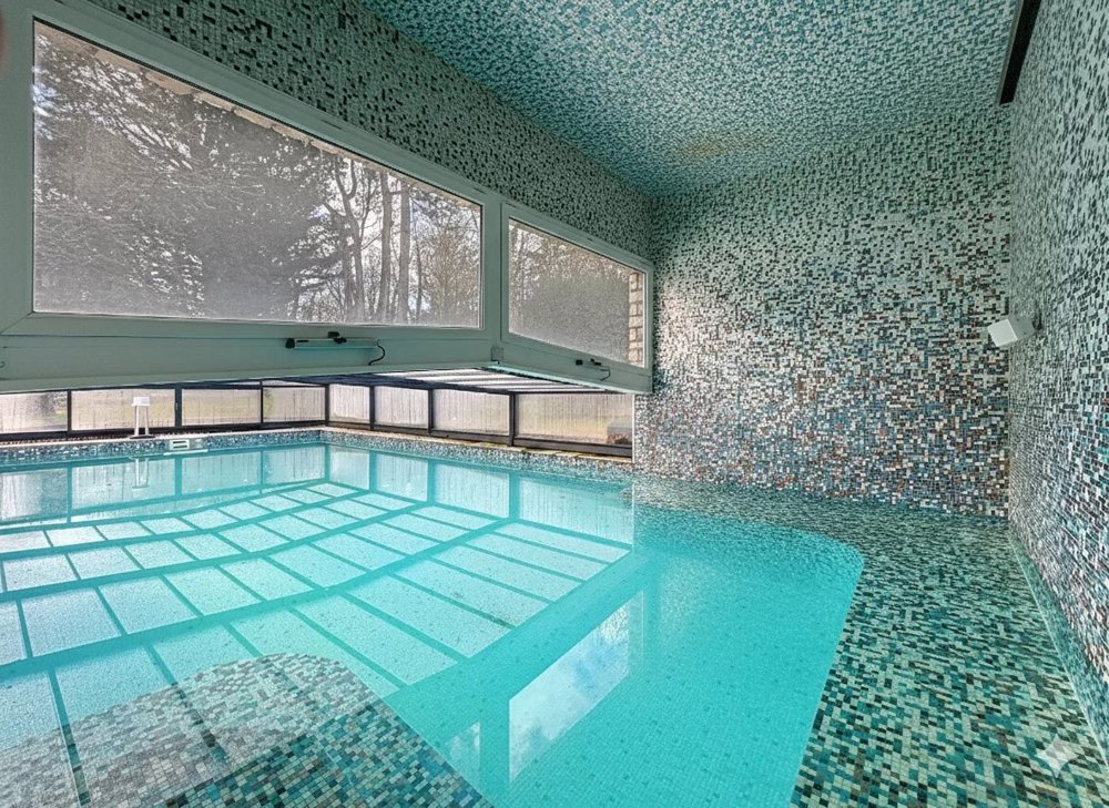 12 rooms House to buy in Neuchâtel - image 1/13