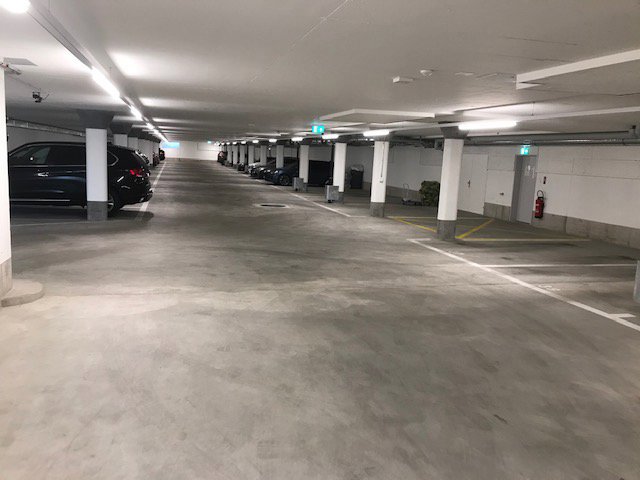 null rooms Car park, garage for rent in Birsfelden - image 1/2