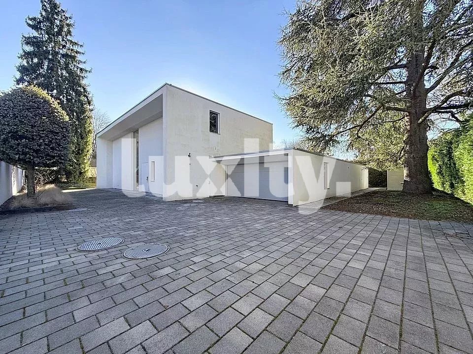 Casa di 9 locali in vendita a Chêne-Bougeries - immagine 1/1