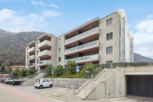 3 rooms Apartment for rent in Rivera - image 1/1