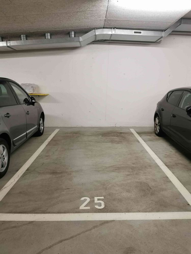 Parking, garage null pièces à louer à Uzwil - image 1/1