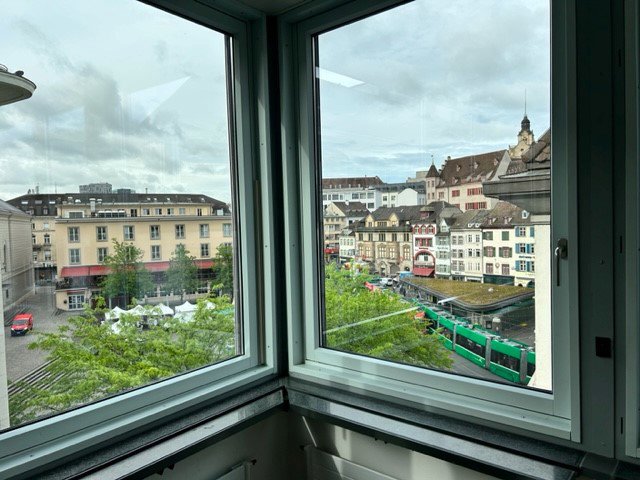 null rooms Office & Commercial for rent in Basel - image 1/7