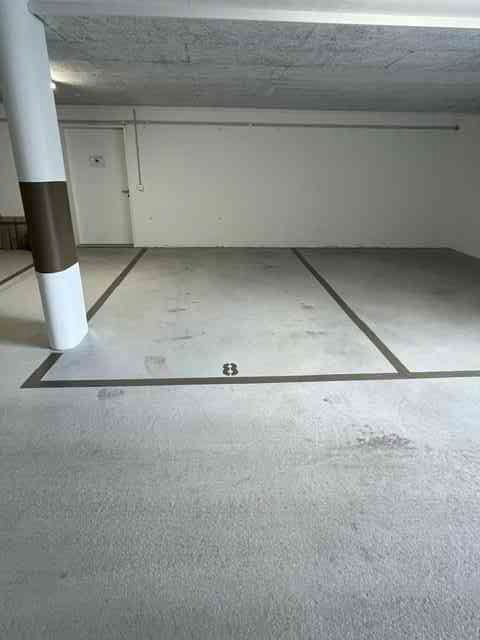 null rooms Car park, garage for rent in Seewen SZ - image 1/1