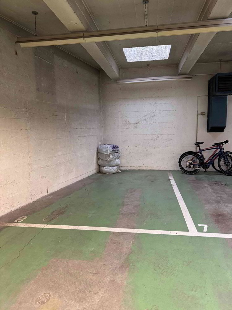Parcheggio, garage di null locali in affitto a Lausanne - immagine 1/1