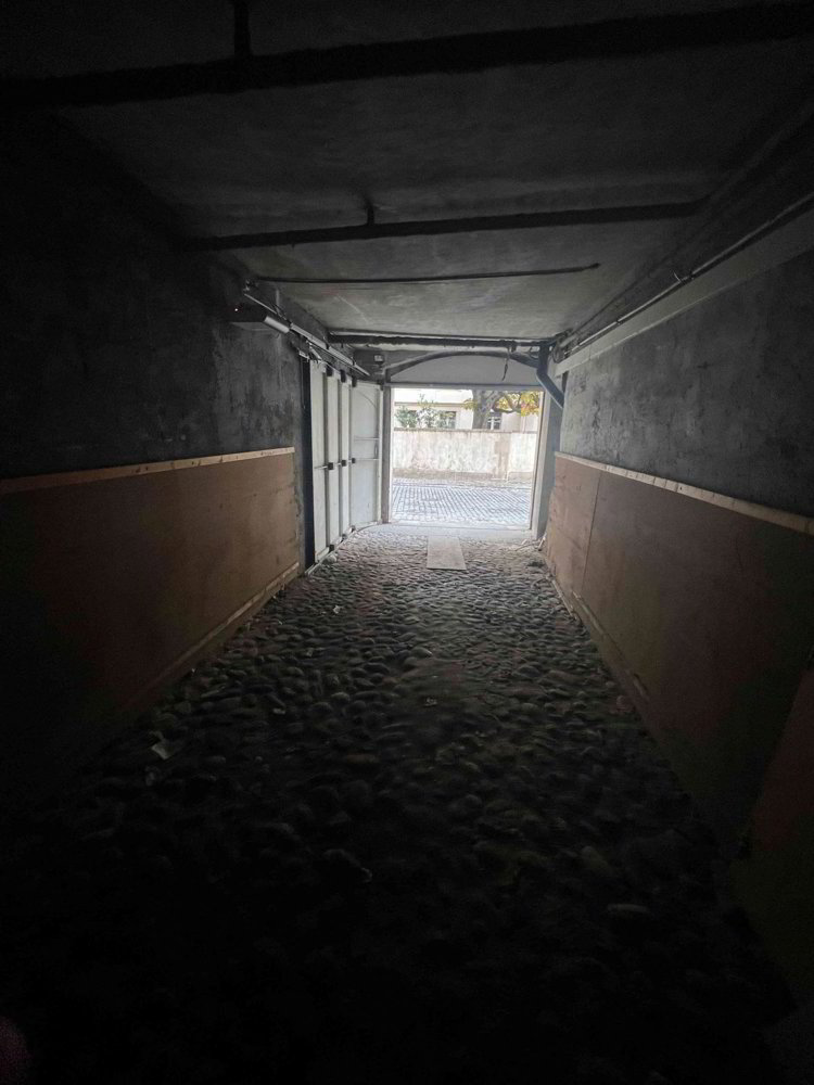 null Zimmer Parkplatz, Garage zu vermieten in Ginevra - Bild 1/2
