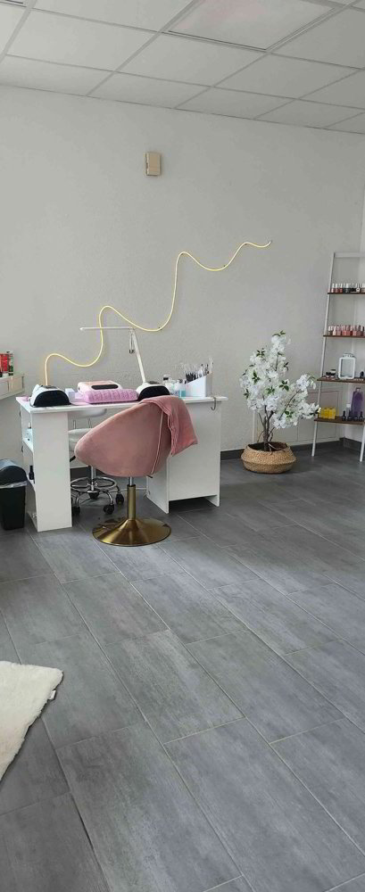 Bureau & Commerce 4 pièces à louer à Rudolfstetten - image 1/5
