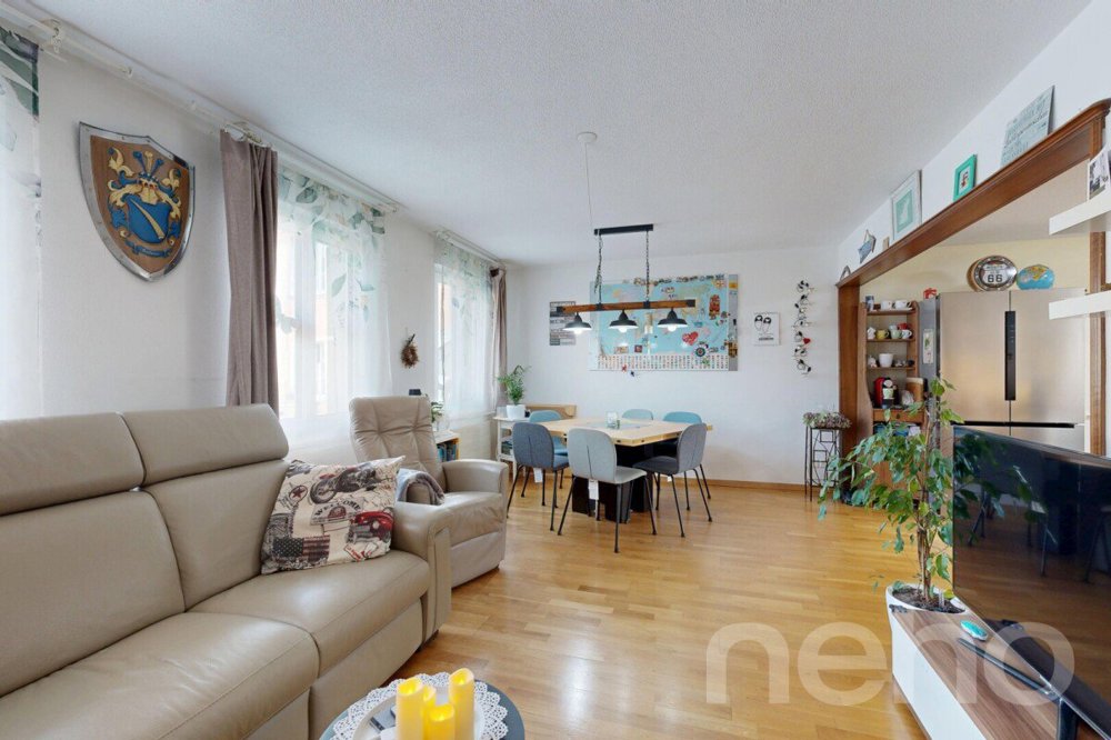 Casa di 5 locali in vendita a Balsthal - immagine 1/12
