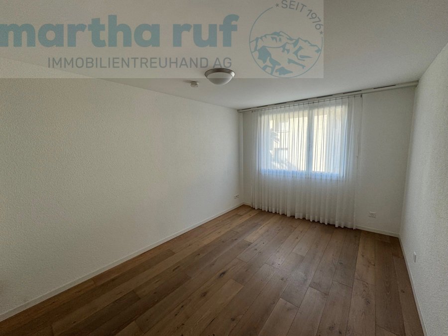 Appartamento di 3 locali in vendita a Interlaken - immagine 1/12