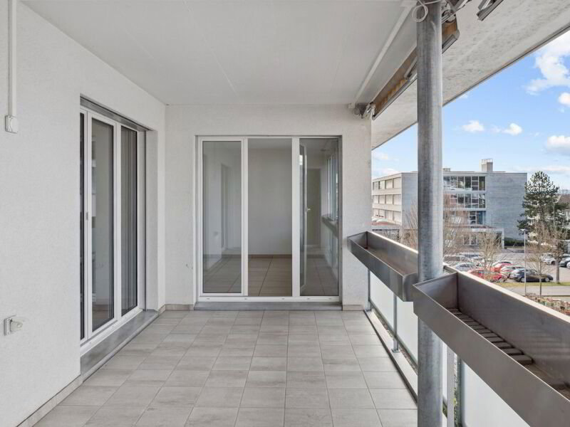 4.5 rooms Apartment to buy in Lyss - image 1/9