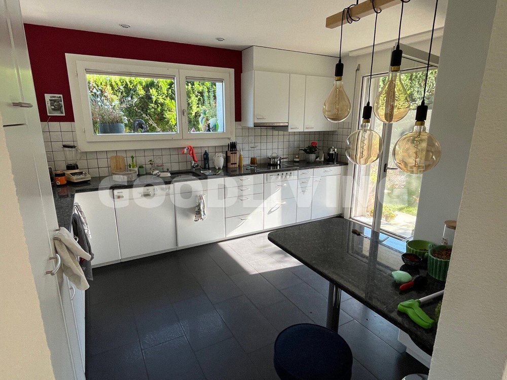 6.5 rooms House to buy in Böbikon - image 1/6