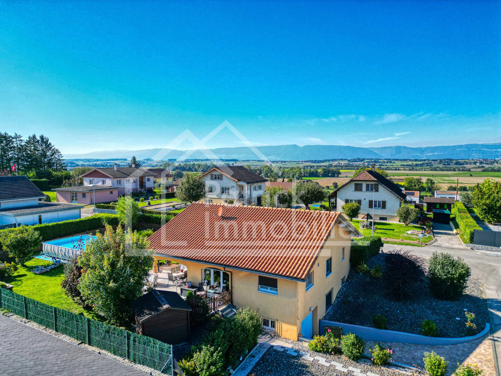 Casa di 5 locali in vendita a Dompierre FR - immagine 1/12