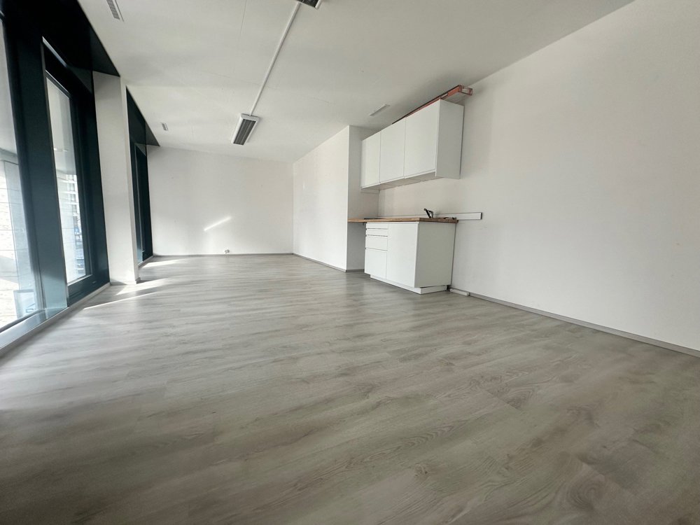 null Zimmer Büro zu vermieten in Dietikon - Bild 1/8