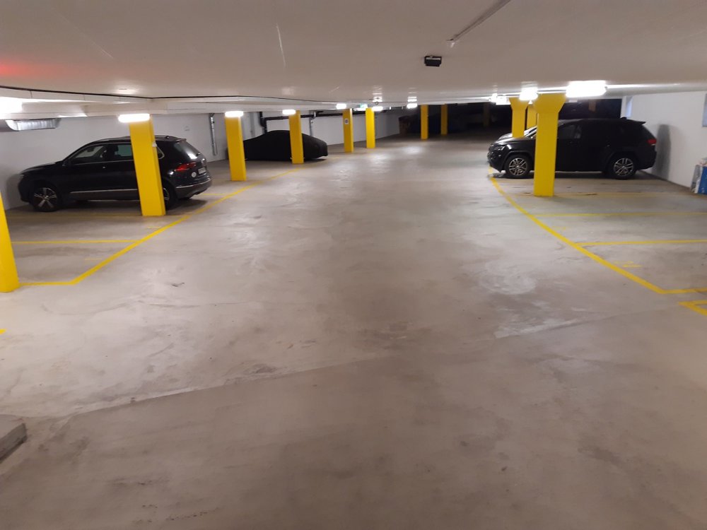 null Zimmer Parkplatz, Garage zu vermieten in Zufikon - Bild 1/4