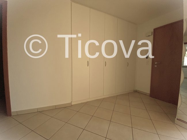 Appartement 2 pièces à louer à Cadro - image 1/7